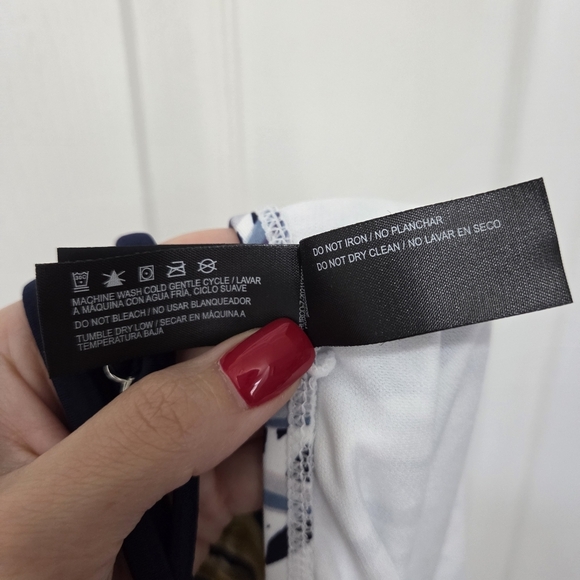 Hurley Woman One -Piece UPF 50+ Stretchy Green Palm Tropical Swimsuit Size XXL - Picture 8 of 9